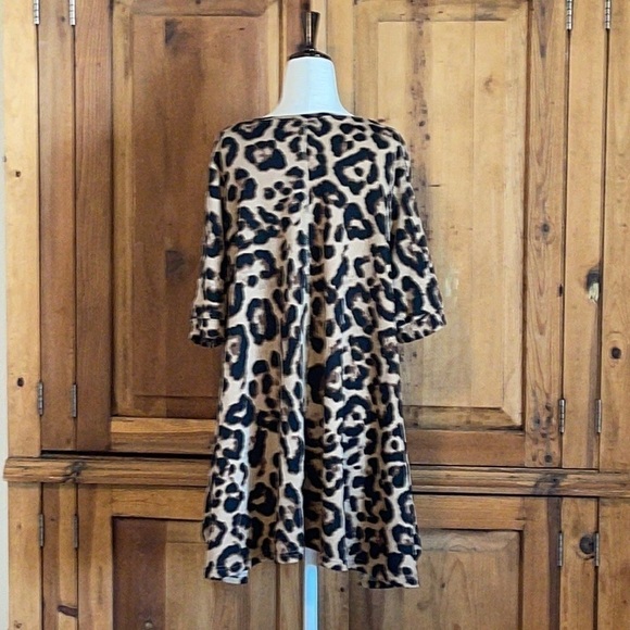 Amaryllis Tan & Black Leopard Print Knit Tunic Sz. L - Picture 6 of 10
